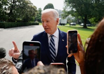 Biden tries to flip skeptical Americans on his economic plan