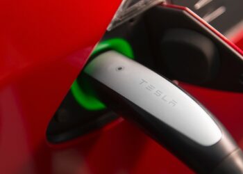 Kentucky is the first state to mandate Tesla’s charging plug