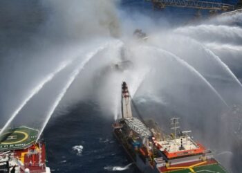 Mexican Pemex estimates platform fire shut in 700,000 barrels of oil