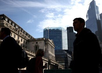 Bank of England says U.K. economy is coping with higher rates