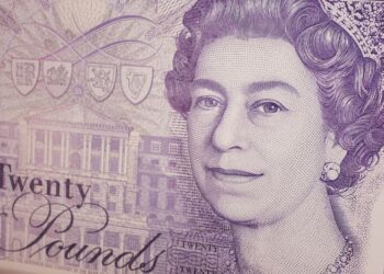 UK faces long-term debt surge risk but pressure growing now