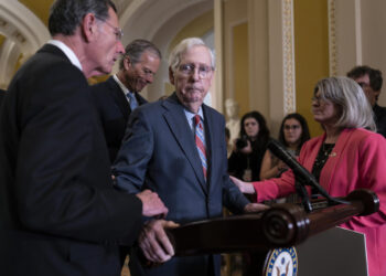 Senate GOP leader McConnell briefly leaves news conference after freezing up mid-sentence