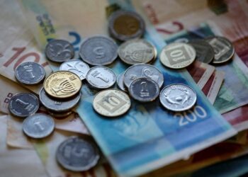 Analysis-Israel’s judicial reform turmoil threatens economic growth, investment