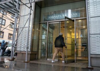Buyers sought for Signature Bank’s $33 billion CRE portfolio