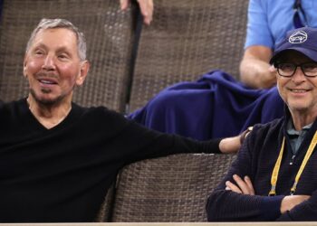 Larry Ellison’s Net Worth Dips $17 Billion After Oracle Earnings Underwhelm