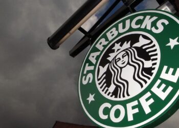 Starbucks Facing Lawsuit Because Mango Refreshers Don’t Contain Real Mango—Latest Fast Food Advertising Case