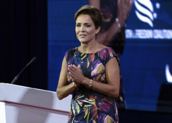 Kari Lake wants to be elected to the Senate. She also wants to keep fighting the election she lost