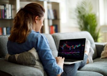 10 Highest Paying Dividend Aristocrats To Outperform: October 2023