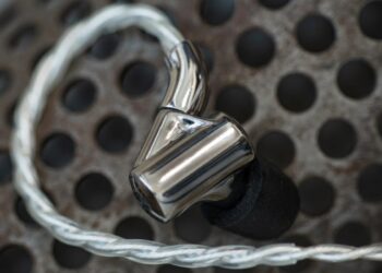 Singularity’s ONI earbuds deliver outstanding audio thanks to MEMS speaker tech