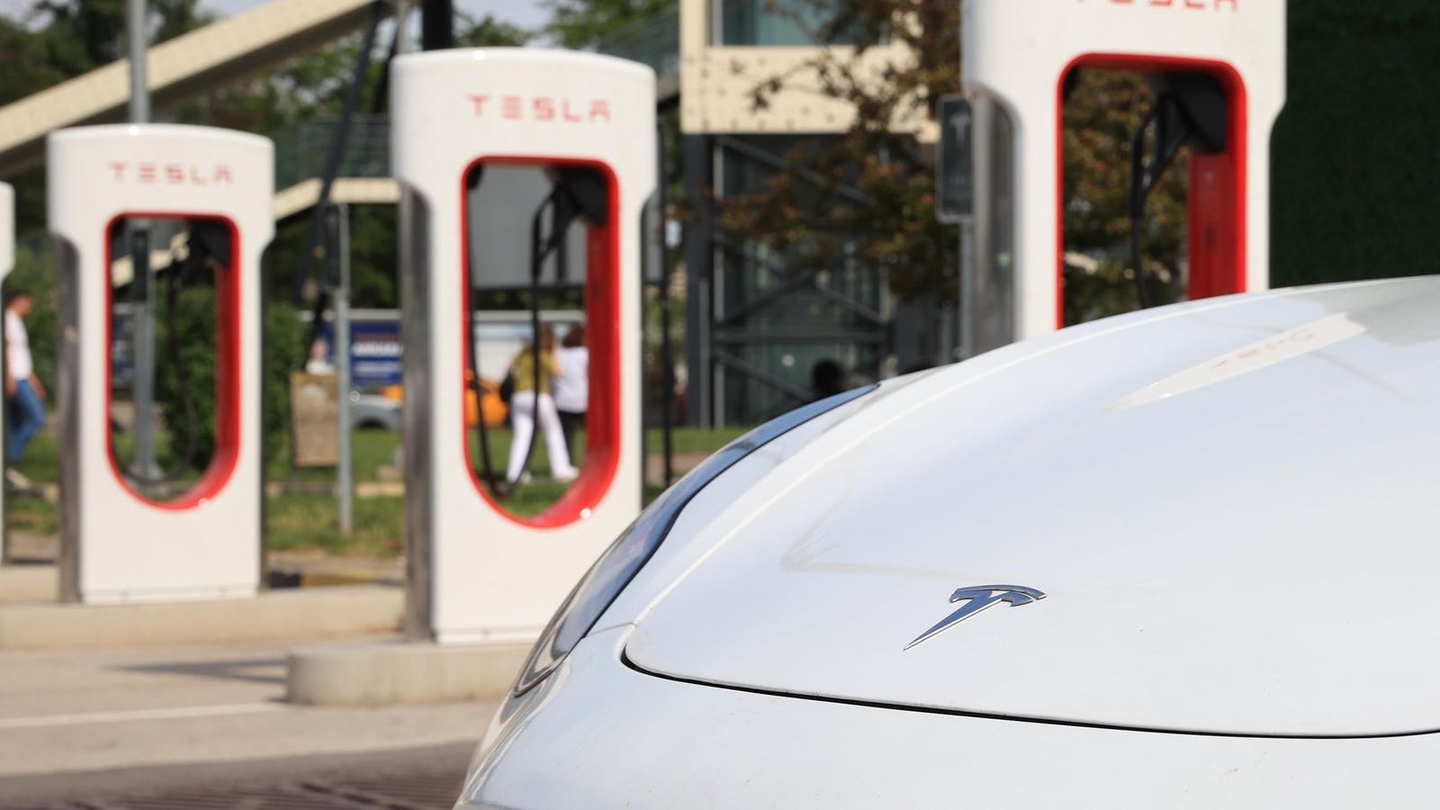 Tesla Earnings: Profit, Sales Fall Short Of Estimates As Margins Dwindle