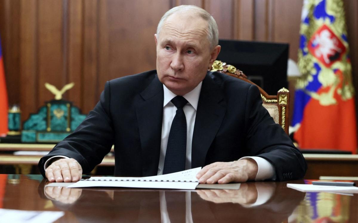 Moscow denies reports Vladimir Putin suffered a heart attack