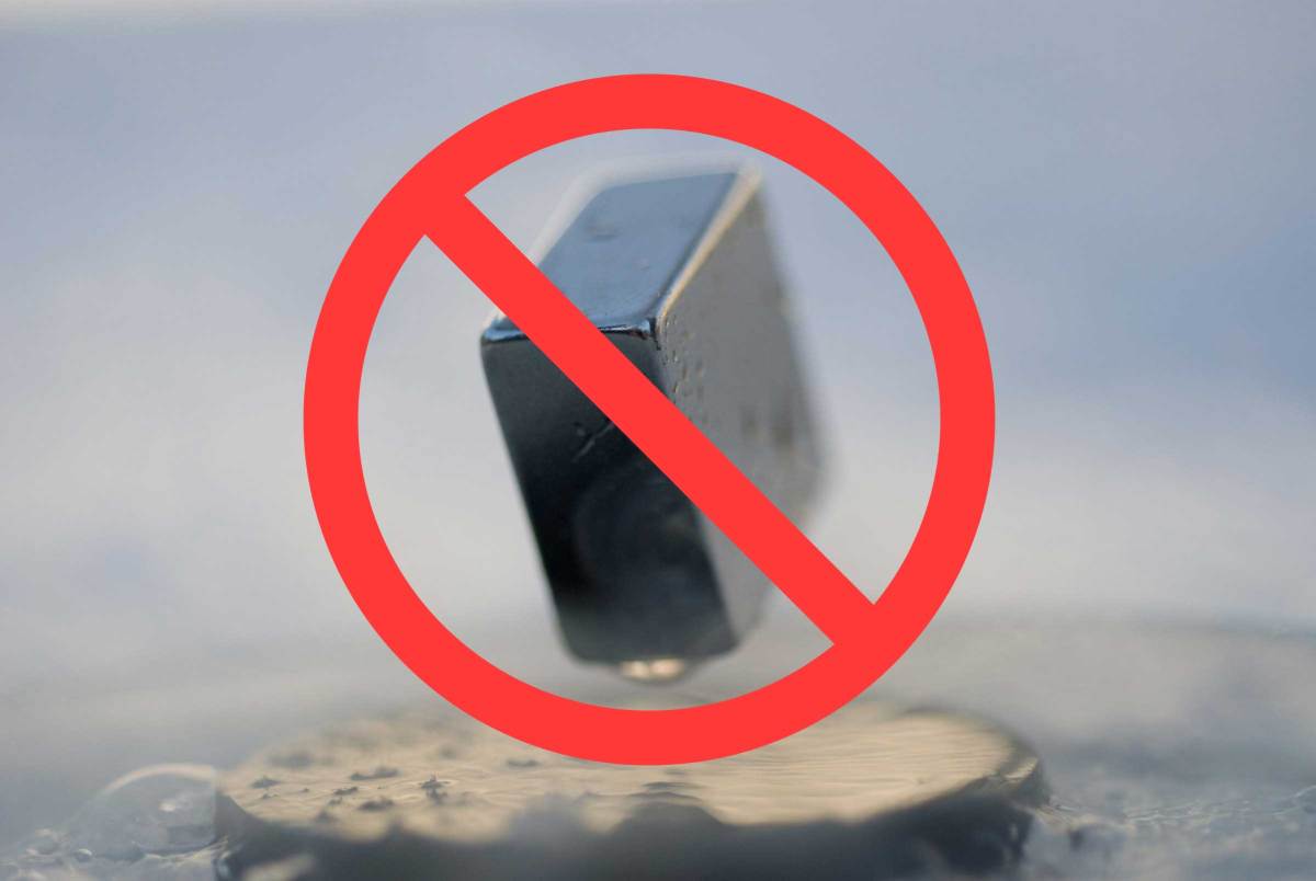 Another room-temperature superconductor bites the dust