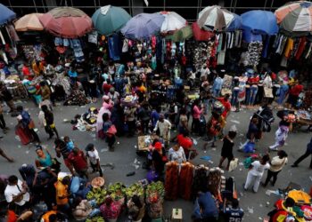 Nigeria Q3 growth steady at about 2.5% as oil sector contraction slows
