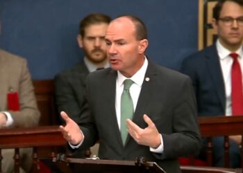 ‘You’re better than that’: Sen. Lee calls on Biden to release Navy Lt. before Christmas