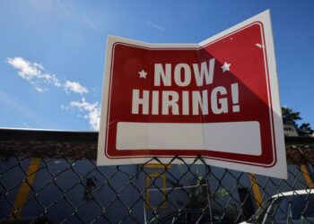 US job growth beats expectations in December; wages rise solidly