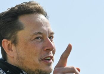 Mobile Phone Satellite Connectivity: What To Know About Elon Musk’s Starlink Cell Service