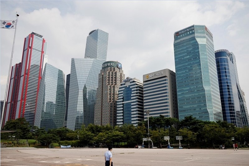 South Korea says it will impose fines on two global banks for short-selling violations