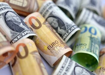 Dollar steady, Aussie rises on prospect of rate hike