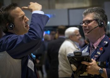 Analysis-As S&P 500 breaches 5,000, its valuation hits lofty levels as well