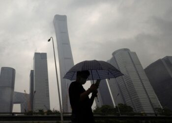 Some Chinese youth spurn corporate jobs for ‘me time’ as economy slows