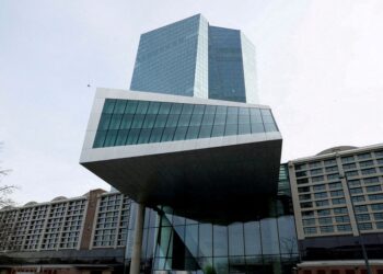 Euro zone’s low productivity may slow inflation’s fall