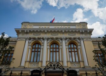 Russian central bank holds rates at 16% after months of tightening