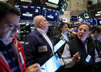 US value stocks draw bargain hunters while AI fever rages