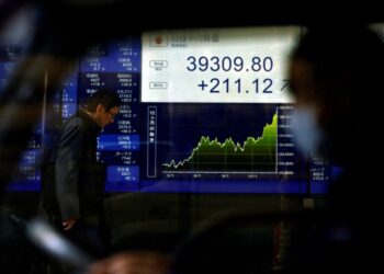 Asia stocks shaky ahead of Fed, yen hits 4-month low