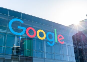 Google will let you swipe right or left on clothes to get better fashion recommendations