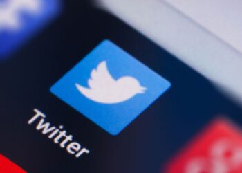 Google built some of the first social apps for Android, including Twitter and others