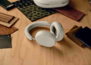 Sonos finally made some headphones