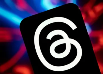 You can now customize your For You feed on Threads using swipes