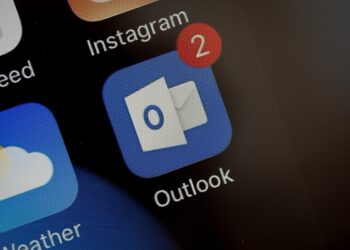 Security bug allows anyone to spoof Microsoft employee emails