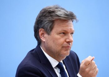 German economy minister says EU open for talks on China tariffs