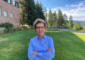 Fed gets heartening inflation data, but slow road ahead