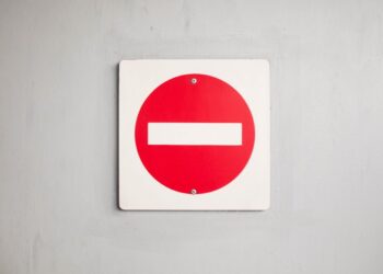 Newsletter writer covering Evolve Bank’s data breach says the bank sent him a cease and desist letter