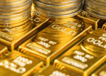 Gold hits a new record: What’s driving prices higher