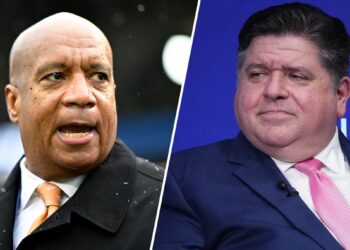 Gov. J.B. Pritzker privately meets with Bears CEO/President Kevin Warren: Report