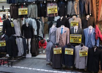 Dark days for Turks as Erdogan atones for economic errors