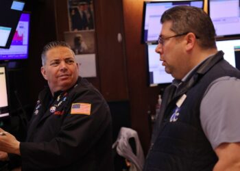 S&P 500 Hobbles To Worst Week Since April