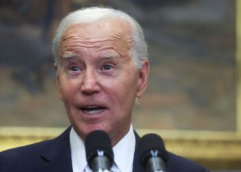 US judge temporarily blocks new Biden student debt relief plan