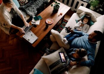 Omnichannel Marketing: How To Create A Seamless Customer Experience