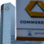 Germany must oppose UniCredit takeover of Commerzbank, employees say