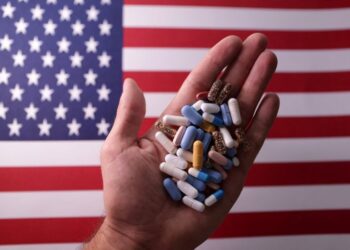 US Medicare says Part D and Advantage premiums will fall in 2025