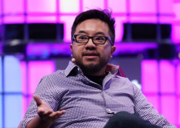 Y Combinator is being criticized after it backed an AI startup that admits it basically cloned another AI startup