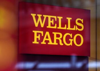 Wells Fargo profit beats forecasts as provisions shrink, shares rise