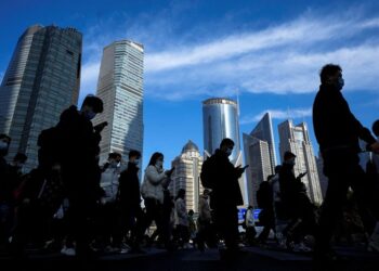 China may raise $850 billion in new debt over three years to spur growth, says report