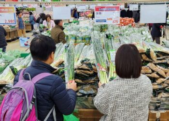 South Korea economy likely returned to growth in Q3: Reuters poll