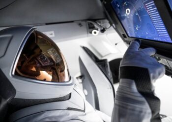 Space Pilot Aims To Save Civilization By Spreading It To More Planets