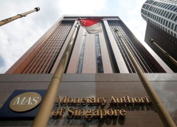 Singapore central bank expects GDP at upper end of 2%-3% range in 2024 and 2025